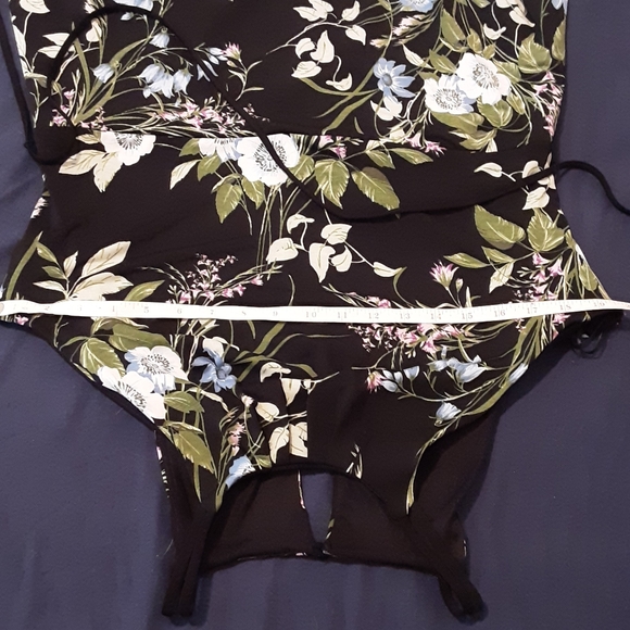 Le Chateau Floral Knit Asymmetrical Midi Dress XXL - Picture 10 of 11